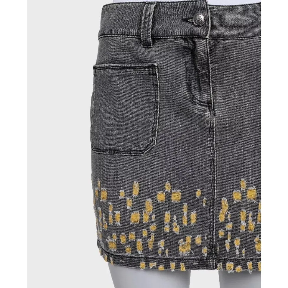 Chanel Distressed Grey Denim Mini Skirt - FR 36 pre-owned Grey Denim Good - Model View
