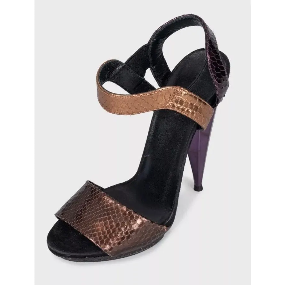 Gucci Textured Leather Sandals Sz.38 Pre-owned Red Leather Good - Inside View