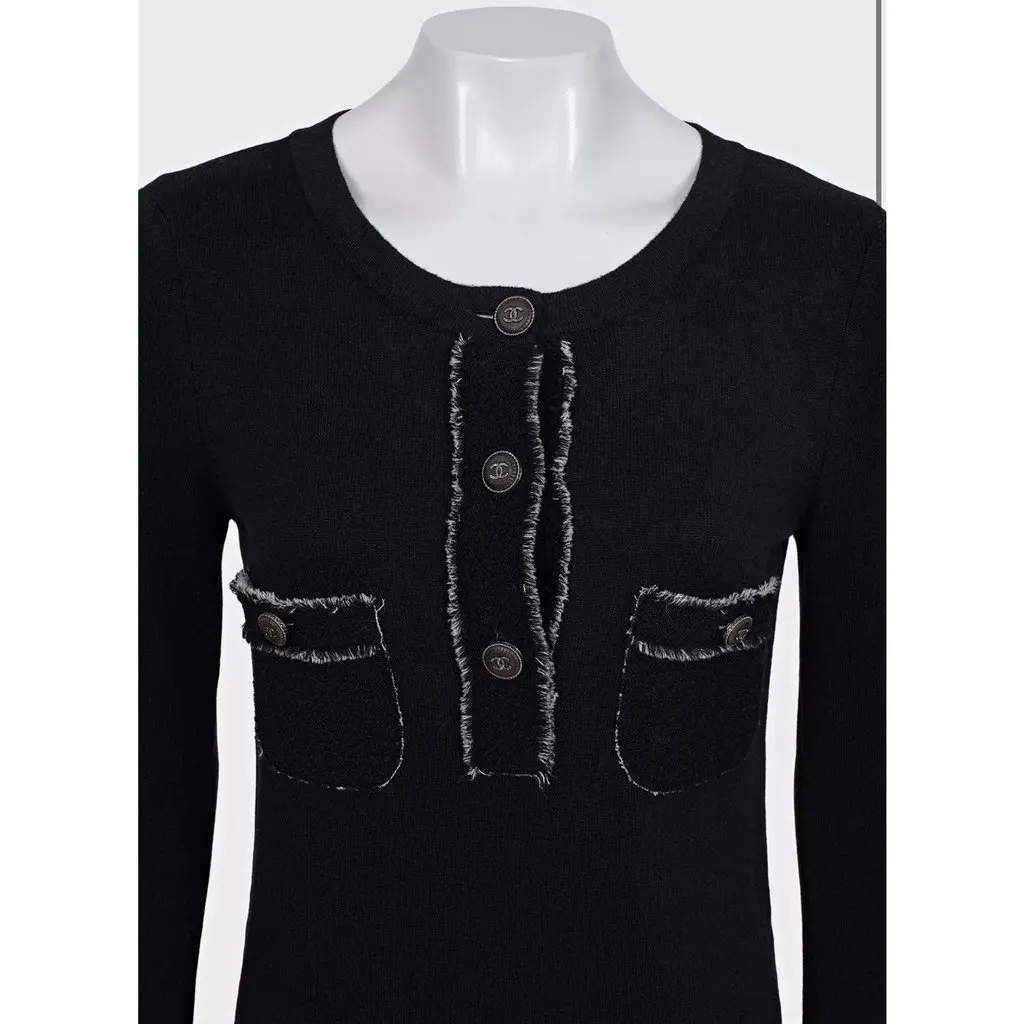 Chanel Cashmere Dress with Signature Buttons Sz.36 Pre-owned Black Wool Never worn - Model View