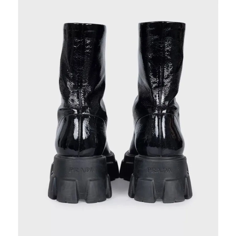 PRADA Black Glossy Leather Ankle Boots - EU 39 Pre-owned Black Leather Good - Model View