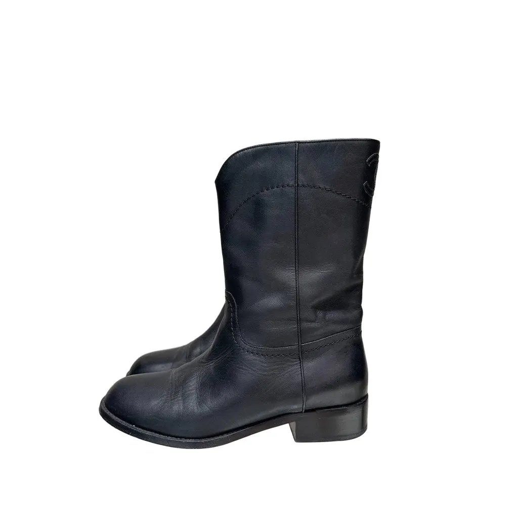 Chanel CC logo Black Leather Mid-Calf Boots Sz.39 Pre-owned Black Leather Good - Front View