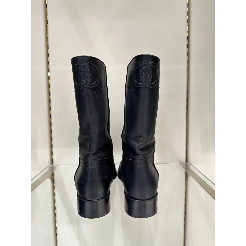 Chanel CC logo Black Leather Mid-Calf Boots Sz.39 Pre-owned Black Leather Good - Back View
