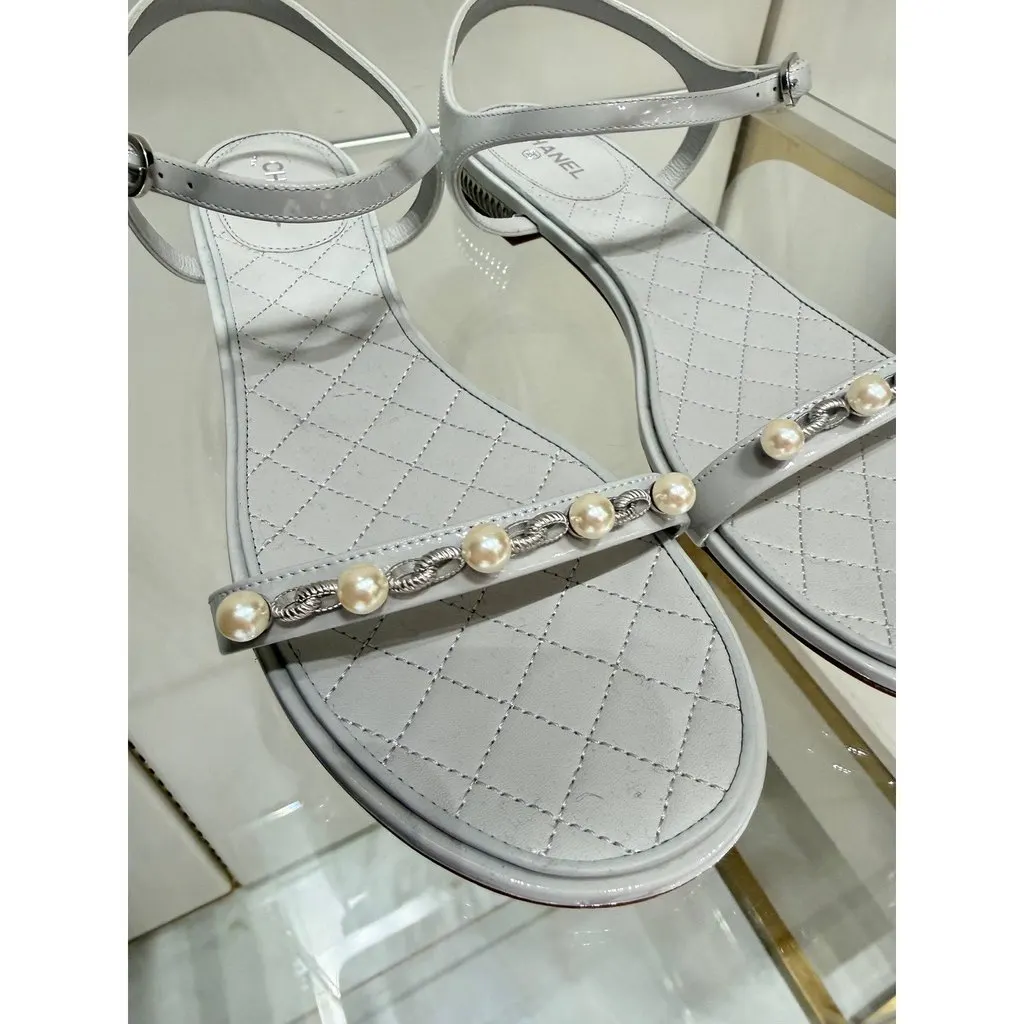 Chanel NWOB Chanel White Patent Pearl Chain Embellished Sandals Sz.41 Pre-owned White Leather Never worn - Inside View