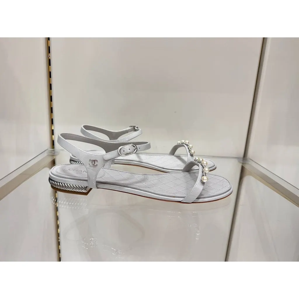 Chanel NWOB Chanel White Patent Pearl Chain Embellished Sandals Sz.41 Pre-owned White Leather Never worn - Box View