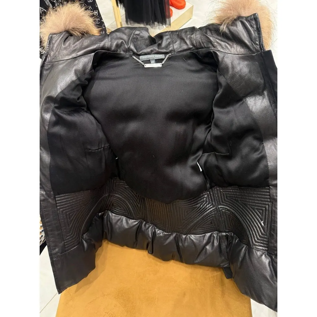 Alexander McQueen Black Leather Puffer Jacket Sz.40 Pre-owned Black Leather Good - Inside View