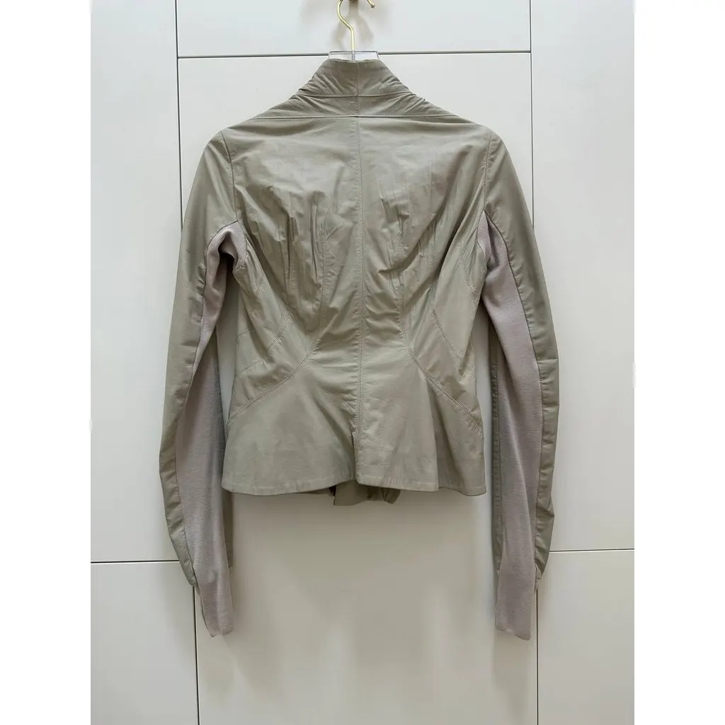 Rick Owens Pearl-Grey Asymmetric Leather Jacket Sz.44 Pre-owned Grey Leather Good - Box View