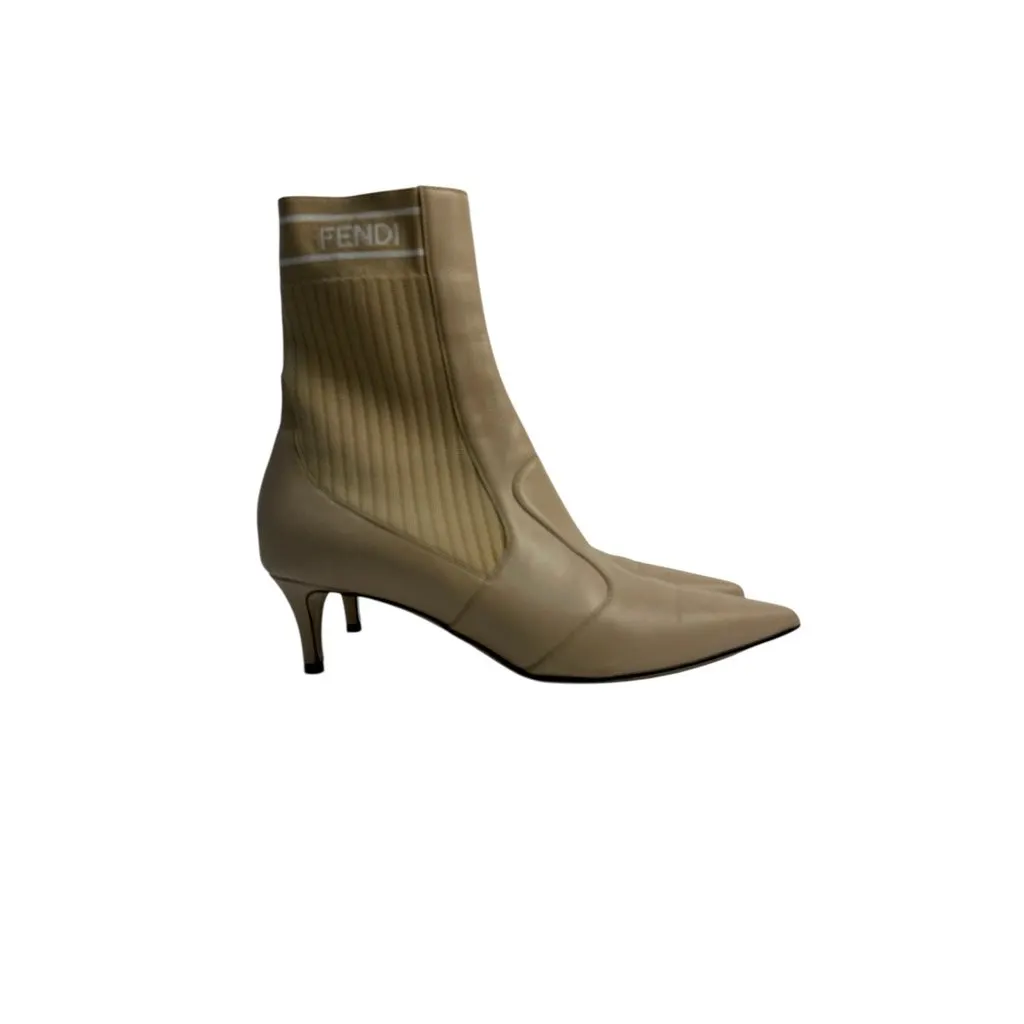Fendi beige ankle boots with stretch-knit panel Sz.38 Pre-owned Beige Leather Good - Back View