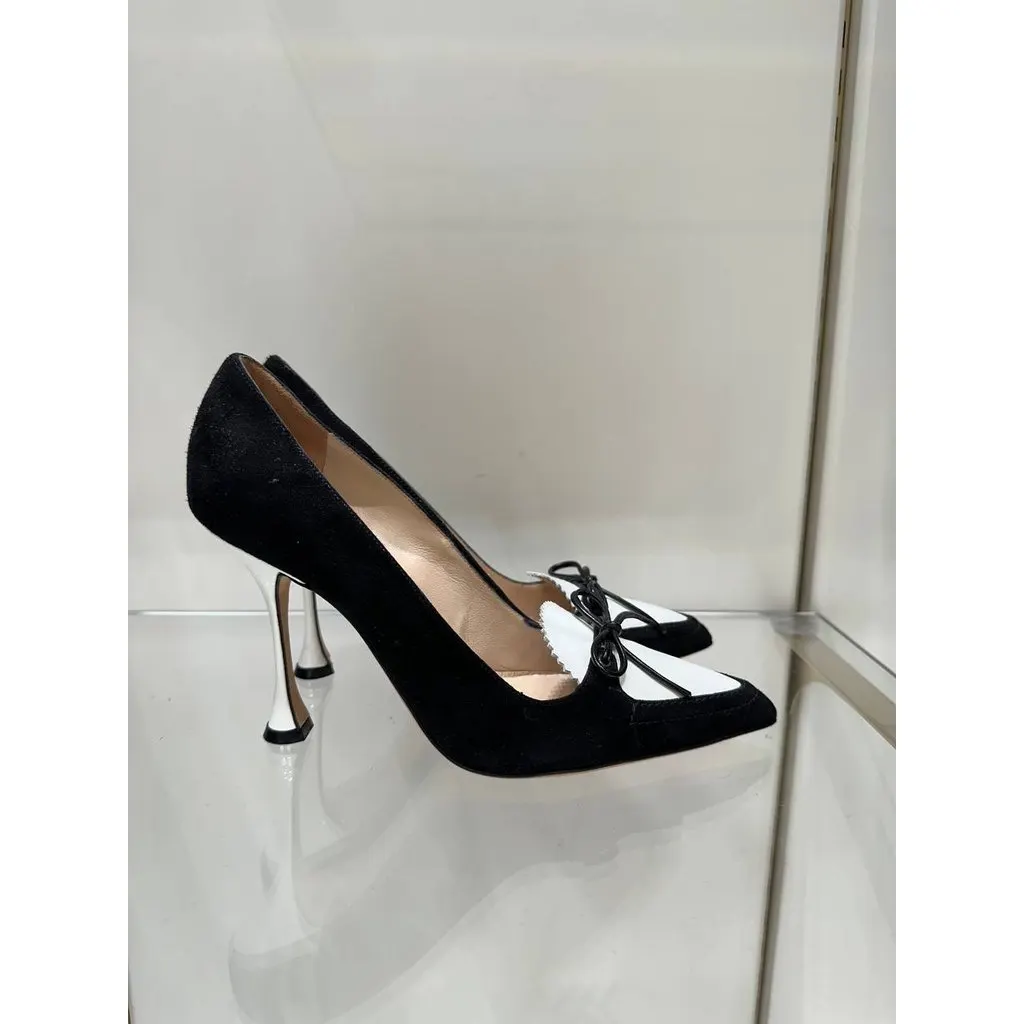 Manolo Blahnik Black Velvet Pumps with White Heels Sz.36.5 Pre-owned Black Velvet Good - Back View