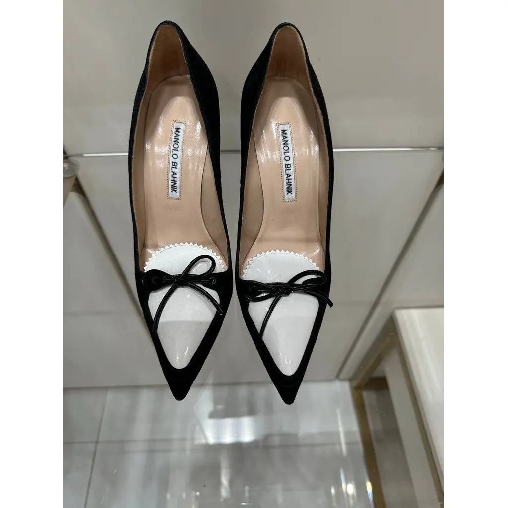 Manolo Blahnik Black Velvet Pumps with White Heels Sz.36.5 Pre-owned Black Velvet Good - Inside View