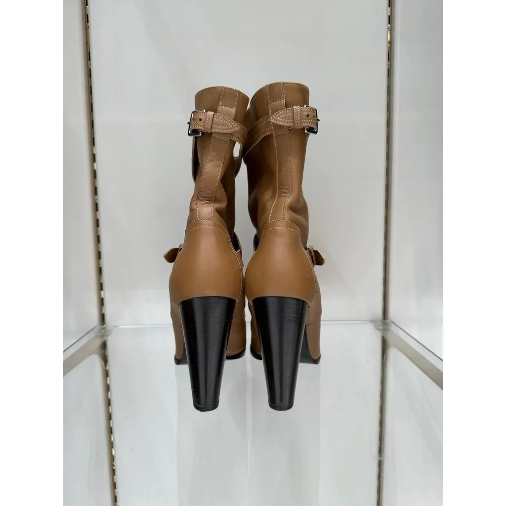 Hermès Tan Leather Buckle Ankle Boots EU 40 Pre-owned MultiColor Leather Good - Model View