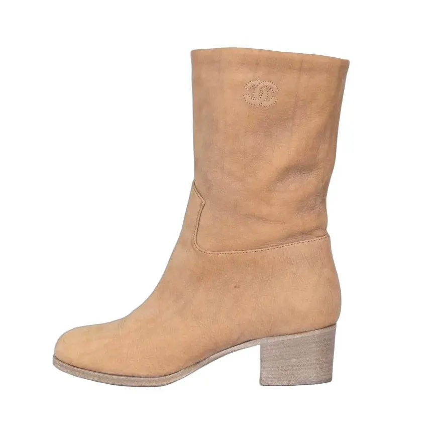 Chanel Brown Leather Heeled Ankle Boots - Size 38.5 Pre-owned Brown Leather Good - Front View