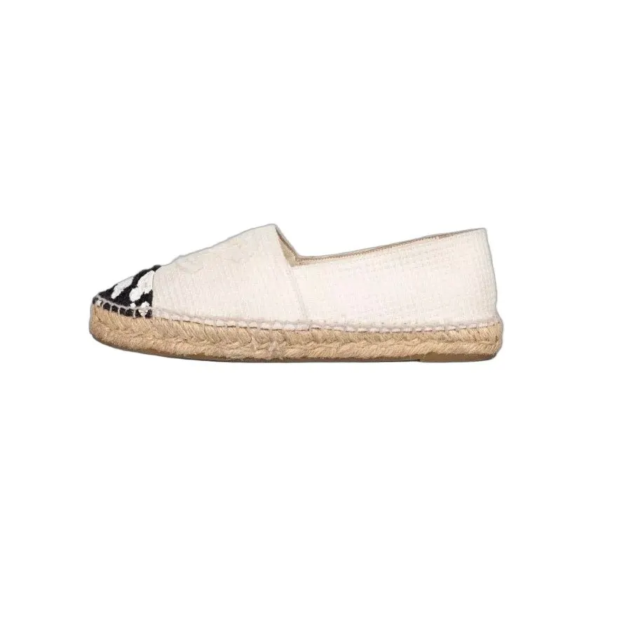 Chanel White Textile Espadrilles - Size 39 Pre-owned White Leather Good - Front View