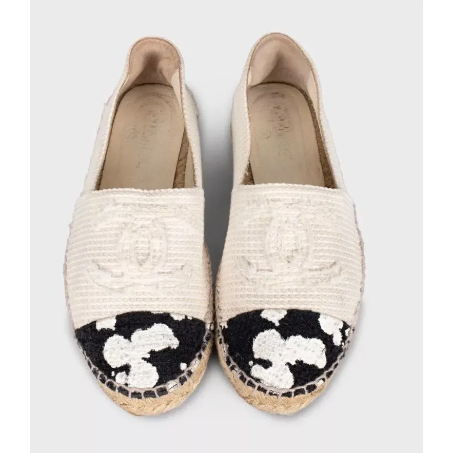 Chanel White Textile Espadrilles - Size 39 Pre-owned White Leather Good - Back View