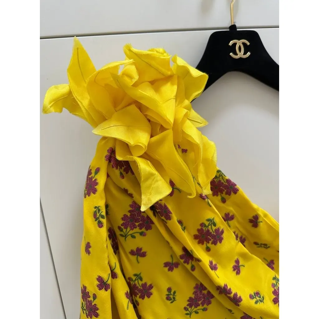 Gucci SS2008 Yellow Floral One-Shoulder Dress Sz.42 Pre-owned Yellow Good - Model View