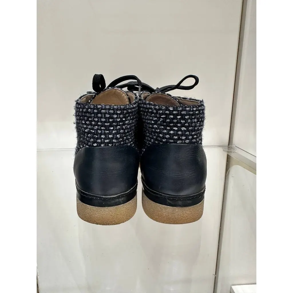 Chanel Tweed & Leather High-Top Sneaker Sz.36,5 Pre-owned Black Tweed Good - Back View