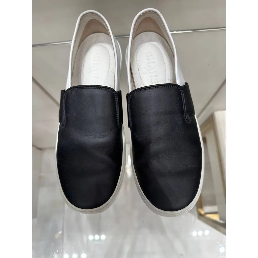 Chanel leather Slip-on flats Sz.36 Pre-owned Black Leather Good - Back View