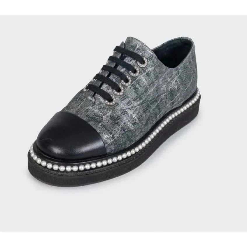 Chanel Silver Derby Lace-Up Shoes - EU 36 Pre-owned Silver Lace Good - Back View