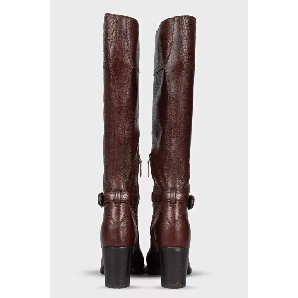 PRADA Brown Leather Logo Boots - EU 37 Pre-owned Brown Leather Good - Model View