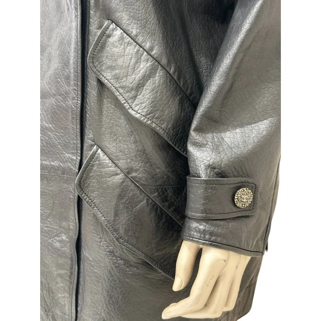 Chanel Vintage Black Leather Bouclé Trim Jacket Sz. 42-44 Pre-owned Black Leather Good - Model View