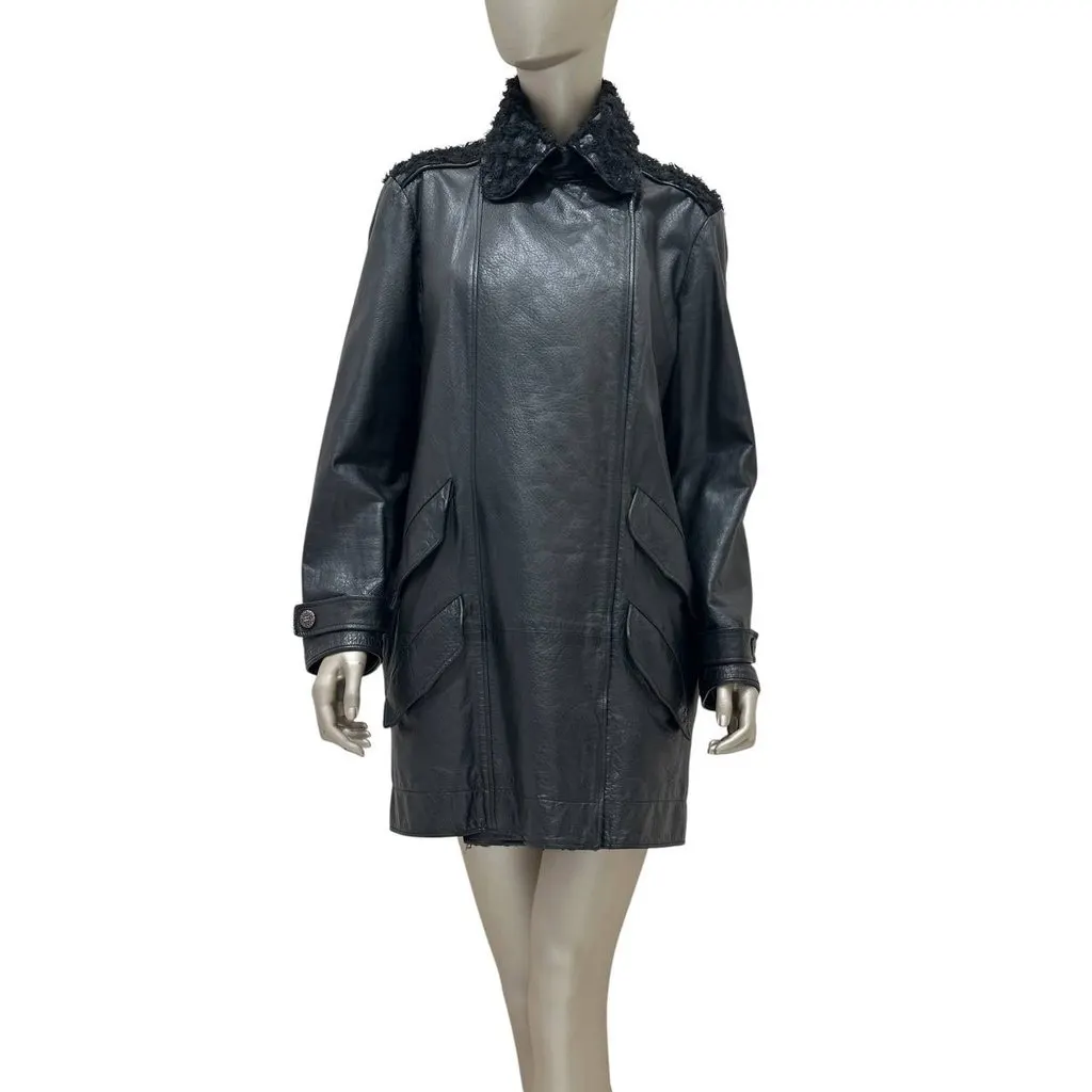 Chanel Vintage Black Leather Bouclé Trim Jacket Sz. 42-44 Pre-owned Black Leather Good - Box View