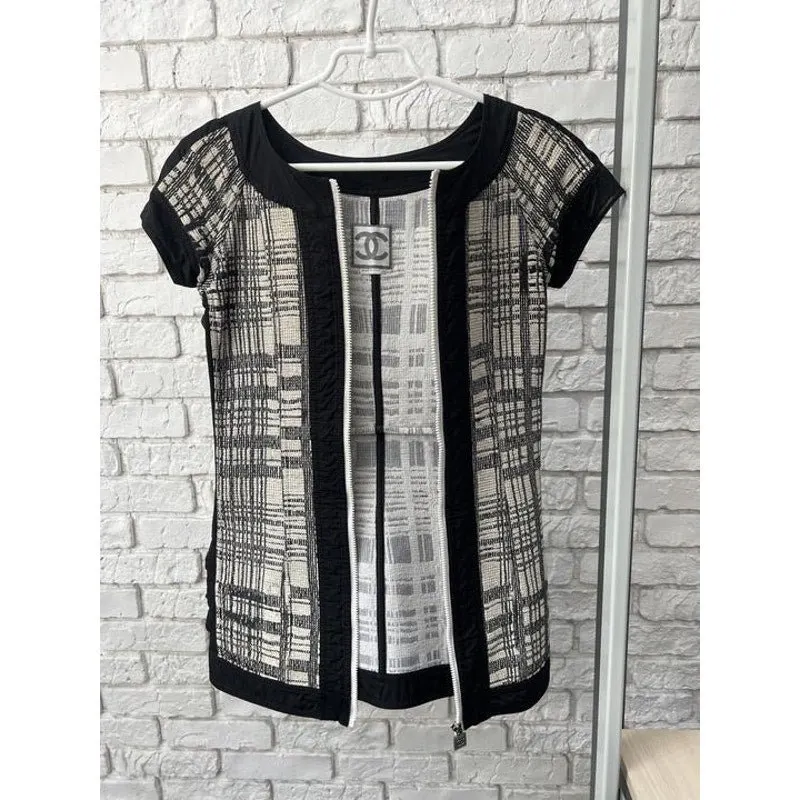Chanel Vintage Black & White Short Sleeve Zip Cardigan FR 34 / XS Preo-wned Black Cotton Good - Box View