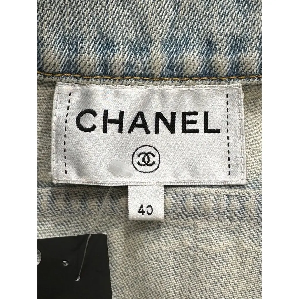 Chanel 21С Light Blue Denim Overshirt Jacket, FR 40 pre-owned Blue Denim Good - Inside View