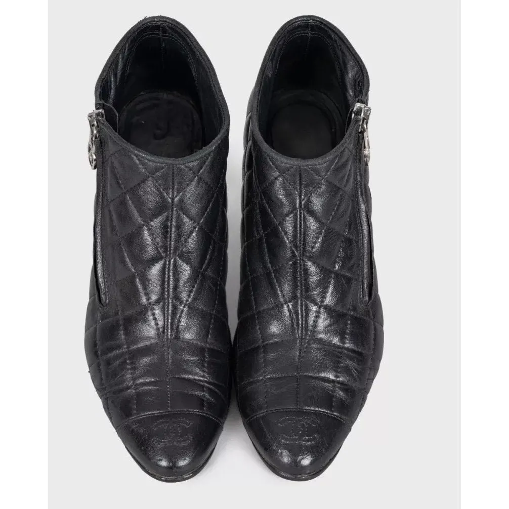 Chanel Black Quilted Leather Zip Ankle Boots 37.5 Pre-owned Black Leather Good - Back View