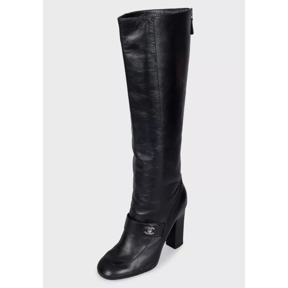 Chanel Black Leather Silver CC Logo Knee High Boots 38.5 Pre-owned Black Leather Good - Inside View