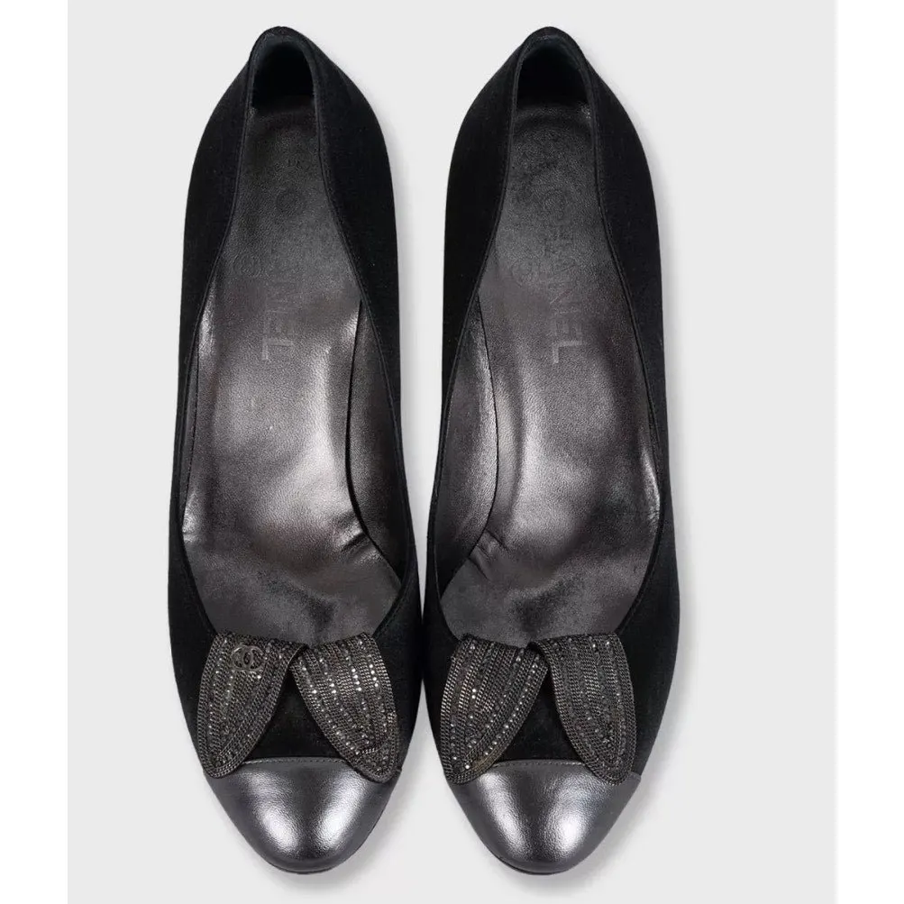 Chanel Black Crystal Embellished Cap Toe Heels Pumps 39 Pre-owned Black Leather Good - Back View