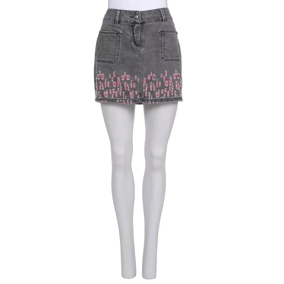 Chanel Gray Distressed Denim Mini Skirt, FR 38 Pre-owned Grey Denim Good - Front View