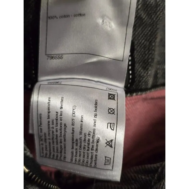 Chanel Gray Distressed Denim Mini Skirt, FR 38 Pre-owned Grey Denim Good - Box View