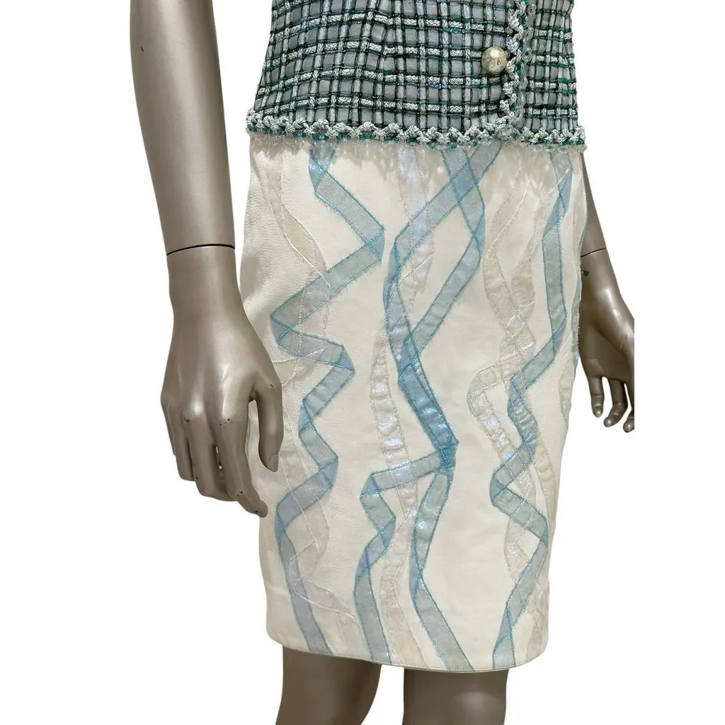 Chanel 2012 Runway Sea Wave Tweed & Lambskin Dress Sz.36 Pre-owned White Tweed Good - Model View