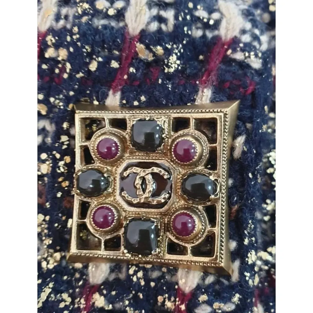 Chanel 11A Paris-Byzance Metallic Tweed Coat FR 42 Pre-owned Burgundy Tweed Good - Box View
