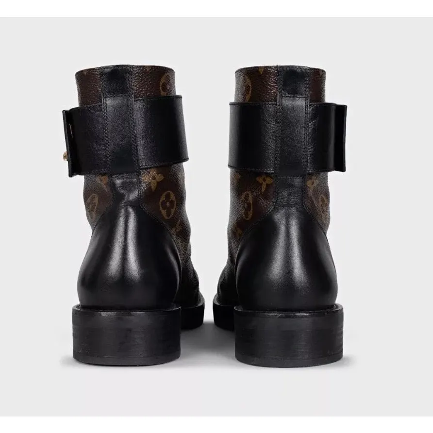 Louis Vuitton Monogram Canvas Leather Ankle Boots 38.5 Pre-owned Brown Canvas Good - Model View