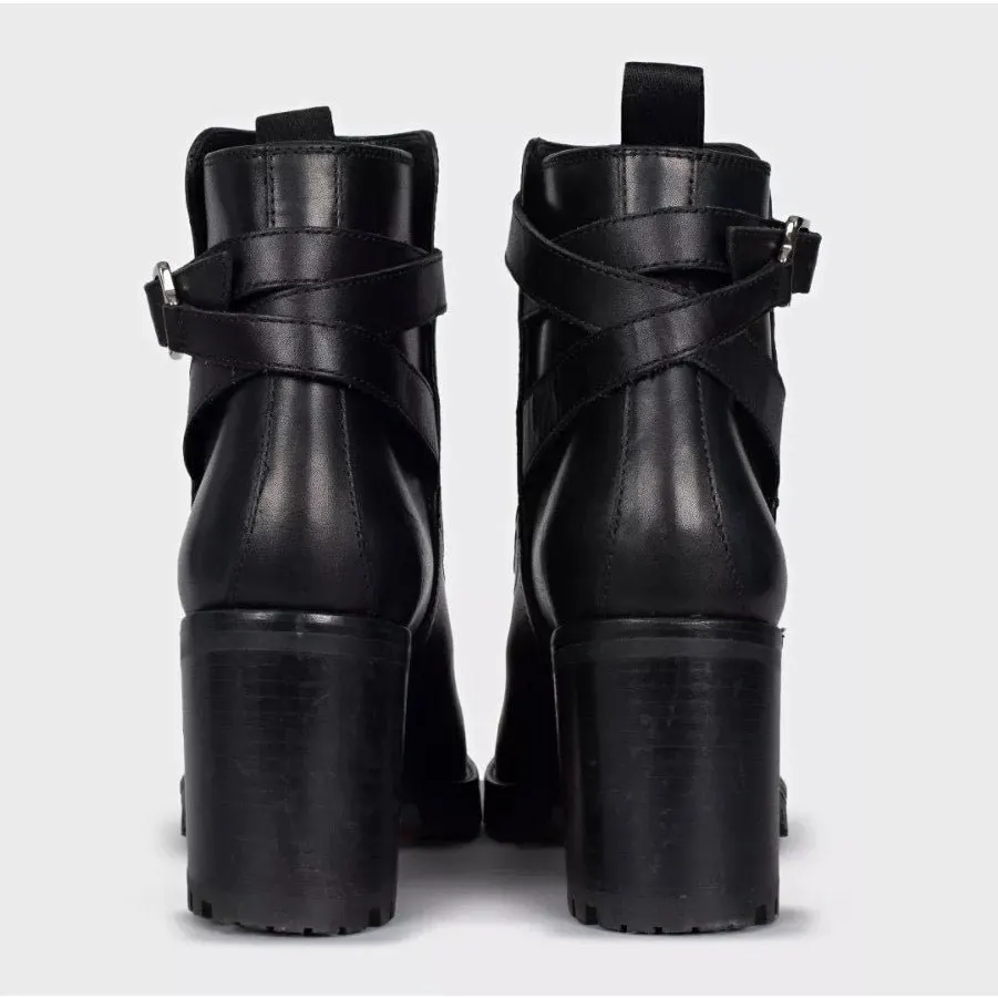 Christian Louboutin Black Leather Ankle Boots EU 36.5 Pre-owned Black Leather Good - Model View