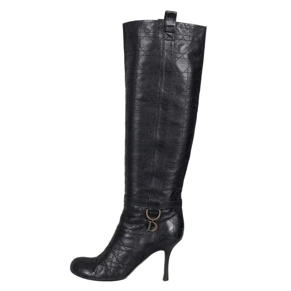 Dior Black Leather Boots with Logo Charms - EU 40 Pre-owned Black Leather Good - Front View