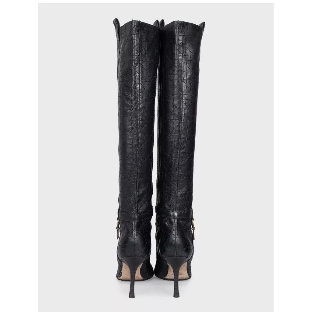 Dior Black Leather Boots with Logo Charms - EU 40 Pre-owned Black Leather Good - Model View