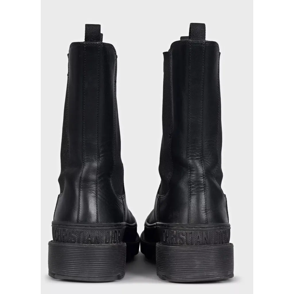 Dior Black Leather Chelsea Boots EU 38.5 Pre-owned Black Leather Good - Model View