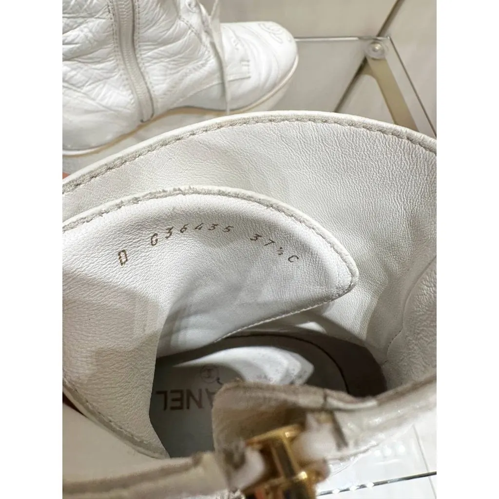 Chanel 'Ready Steady' White Leather Lace-Up Boots 37.5 Pre-owned White Leather Good - Model View