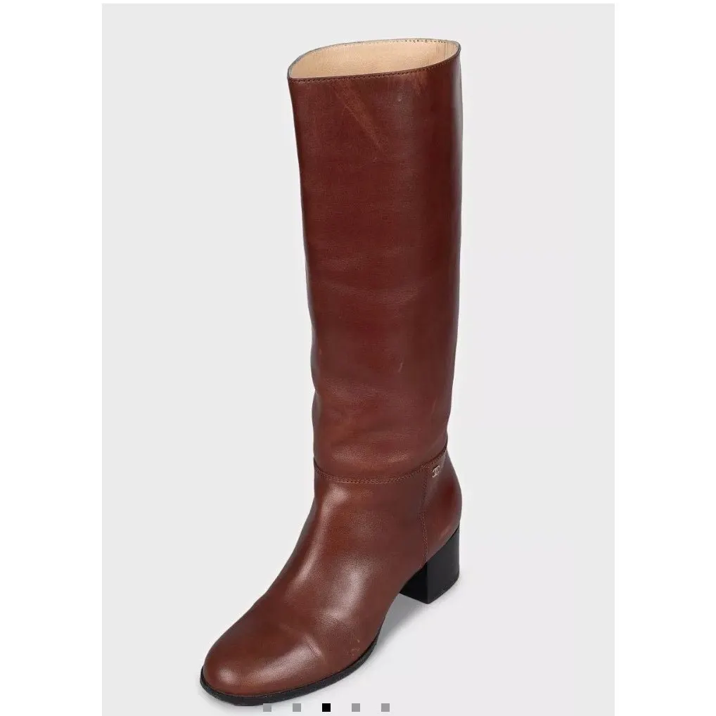 Chanel Brown Leather Mid-Heel Boots - EU 40 Pre-owned Brown Leather Good - Inside View