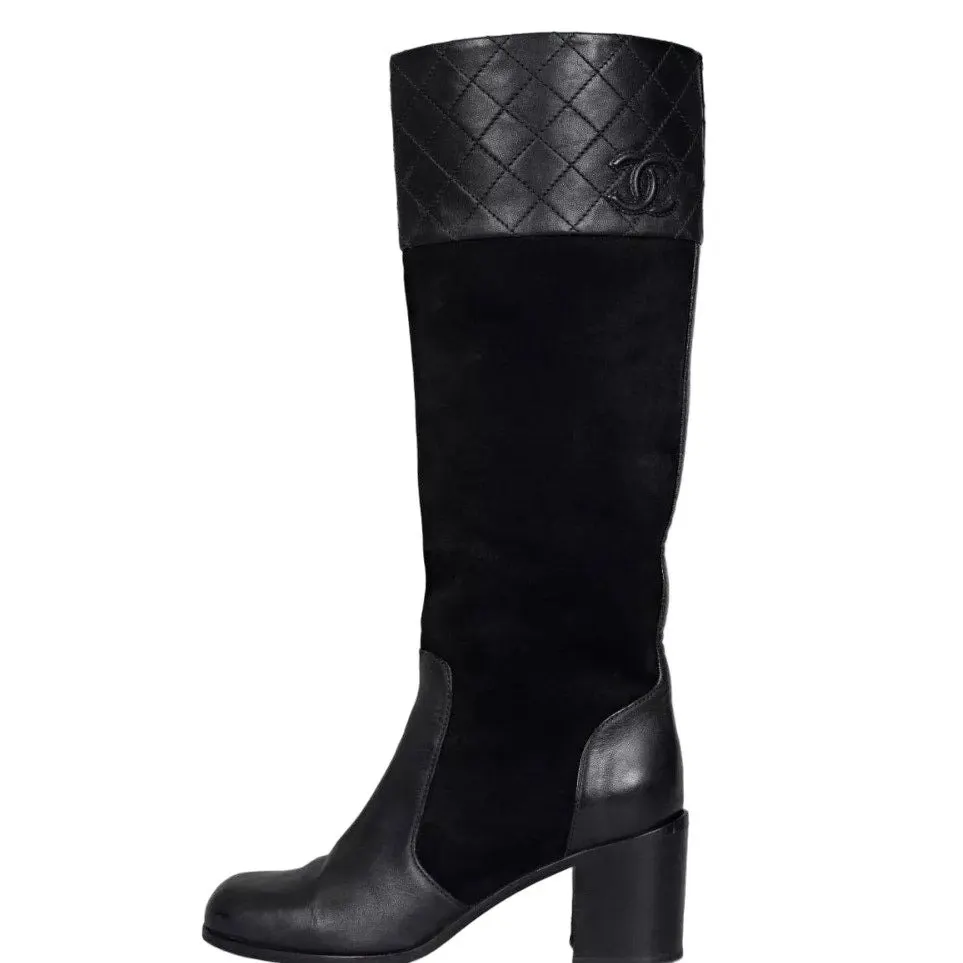 Chanel Black Suede & Leather Block Heel Boots EU 37 Pre-owned Black Suede Good - Front View