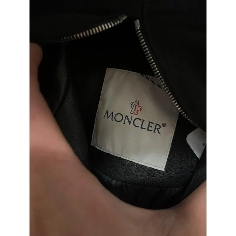 Moncler NWOT Moncler Souci Black Fitted Down Jacket  S Pre-owned Black Never worn - Box View