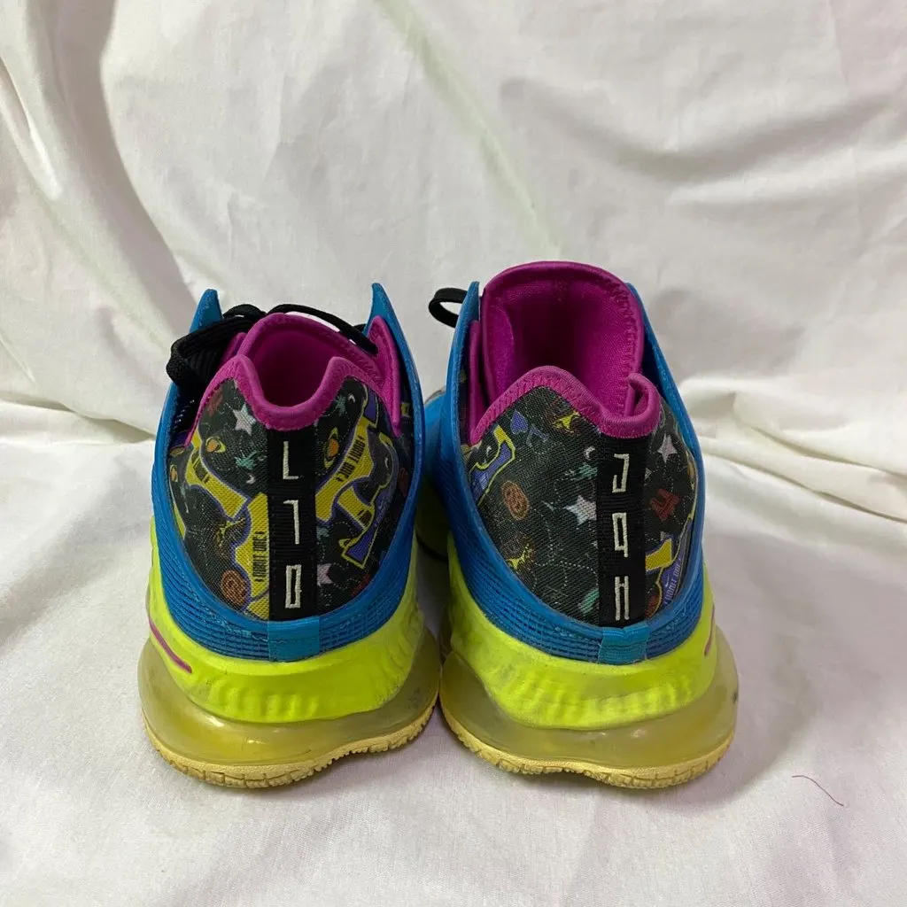 Nike Nike LeBron 19 Low  LeBronival Size48.5 MultiColor Very good - Model View