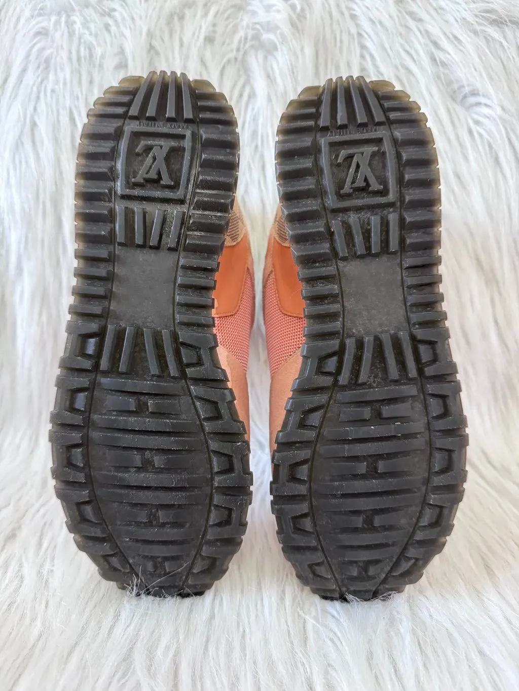Louis Vuitton Run Away Pink Damier Azur Sneakers size 36 Pink Suede Good - Model View