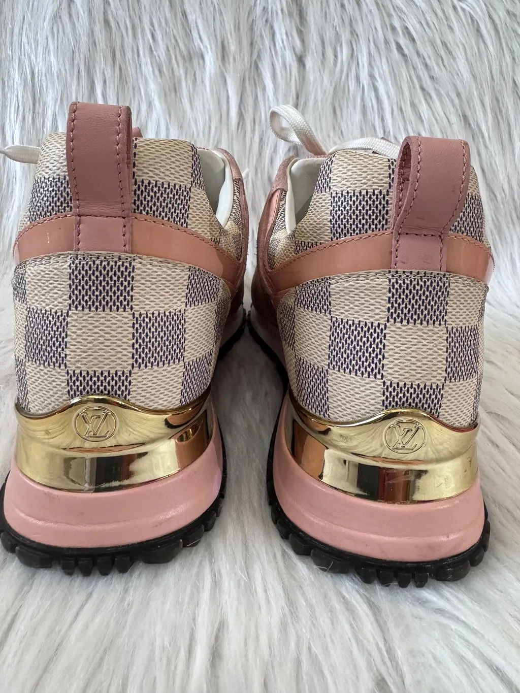 Louis Vuitton Run Away Pink Damier Azur Sneakers size 36 Pink Suede Good - Box View