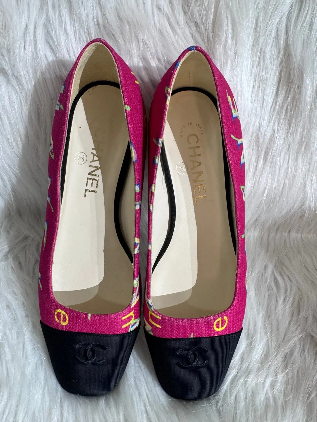 Chanel Classic Printed Canvas Ballerina Flats  Multicolor graffiti pink size 35.5C Pink Canvas Good - Back View