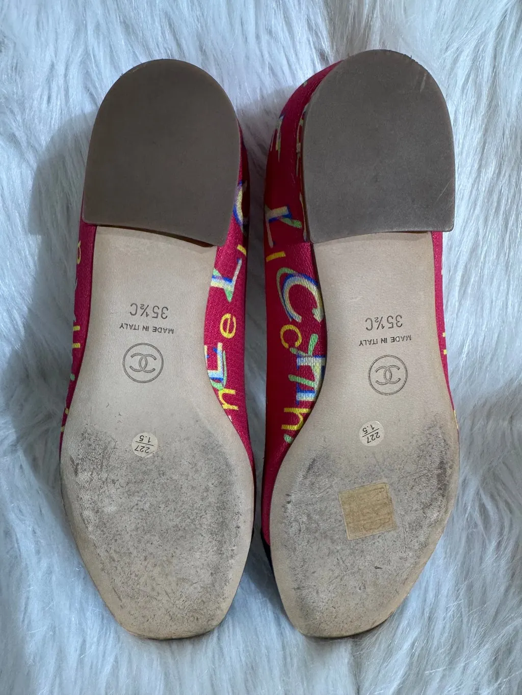 Chanel Classic Printed Canvas Ballerina Flats  Multicolor graffiti pink size 35.5C Pink Canvas Good - Inside View