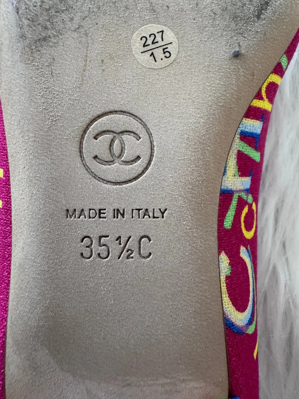 Chanel Classic Printed Canvas Ballerina Flats  Multicolor graffiti pink size 35.5C Pink Canvas Good - Model View