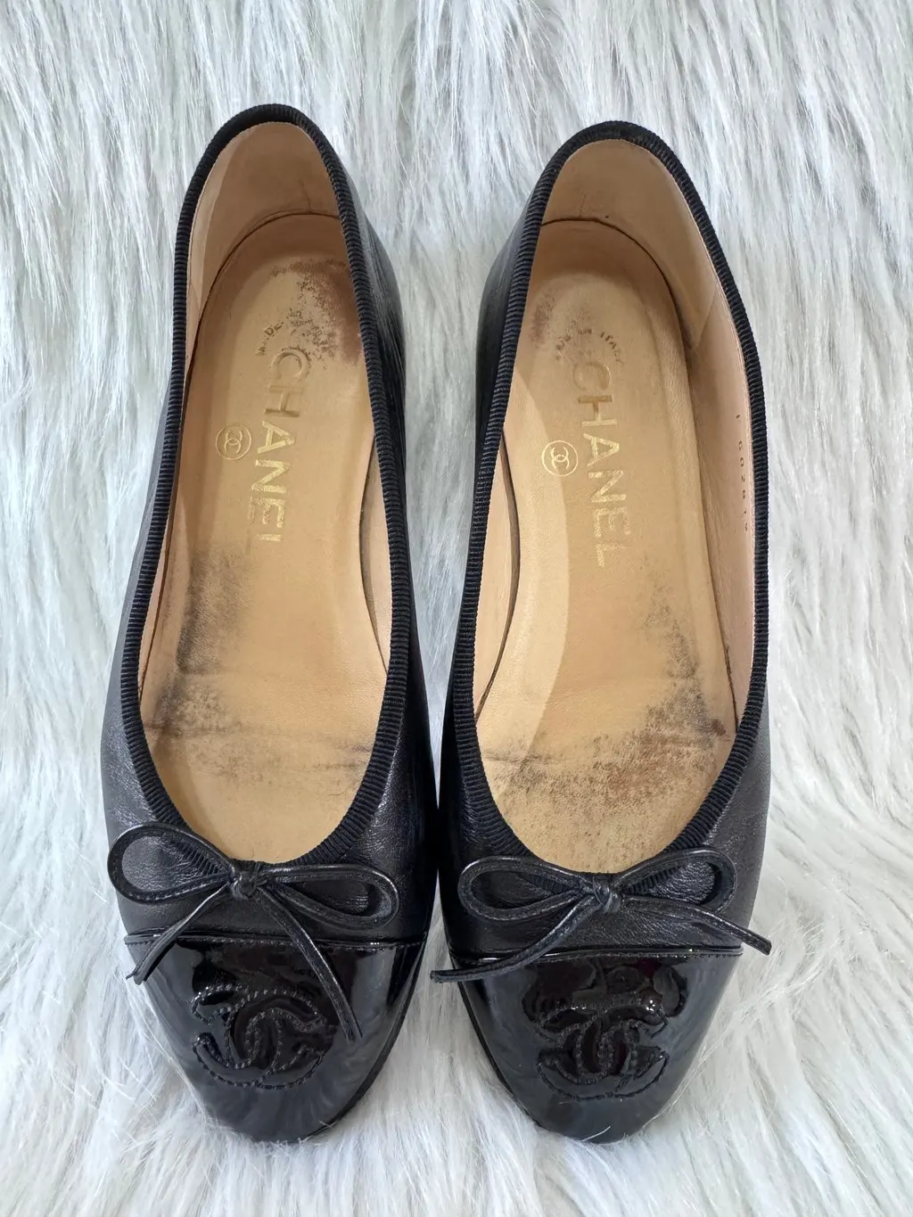 Chanel Classic Cap Toe Ballerina Flat Black size 34C Black Leather Good - Inside View