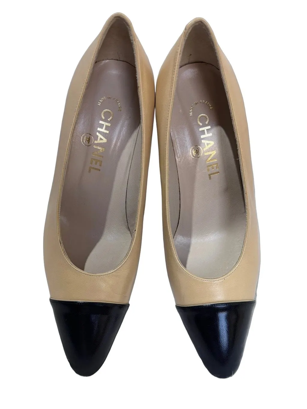 Chanel Classic Two Tone Cap-Toe Pump size 37.5